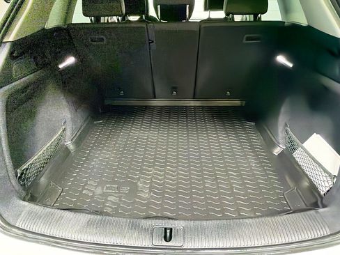 Used 2022 Audi Q5 2.0T Premium w/ Convenience Package image 13