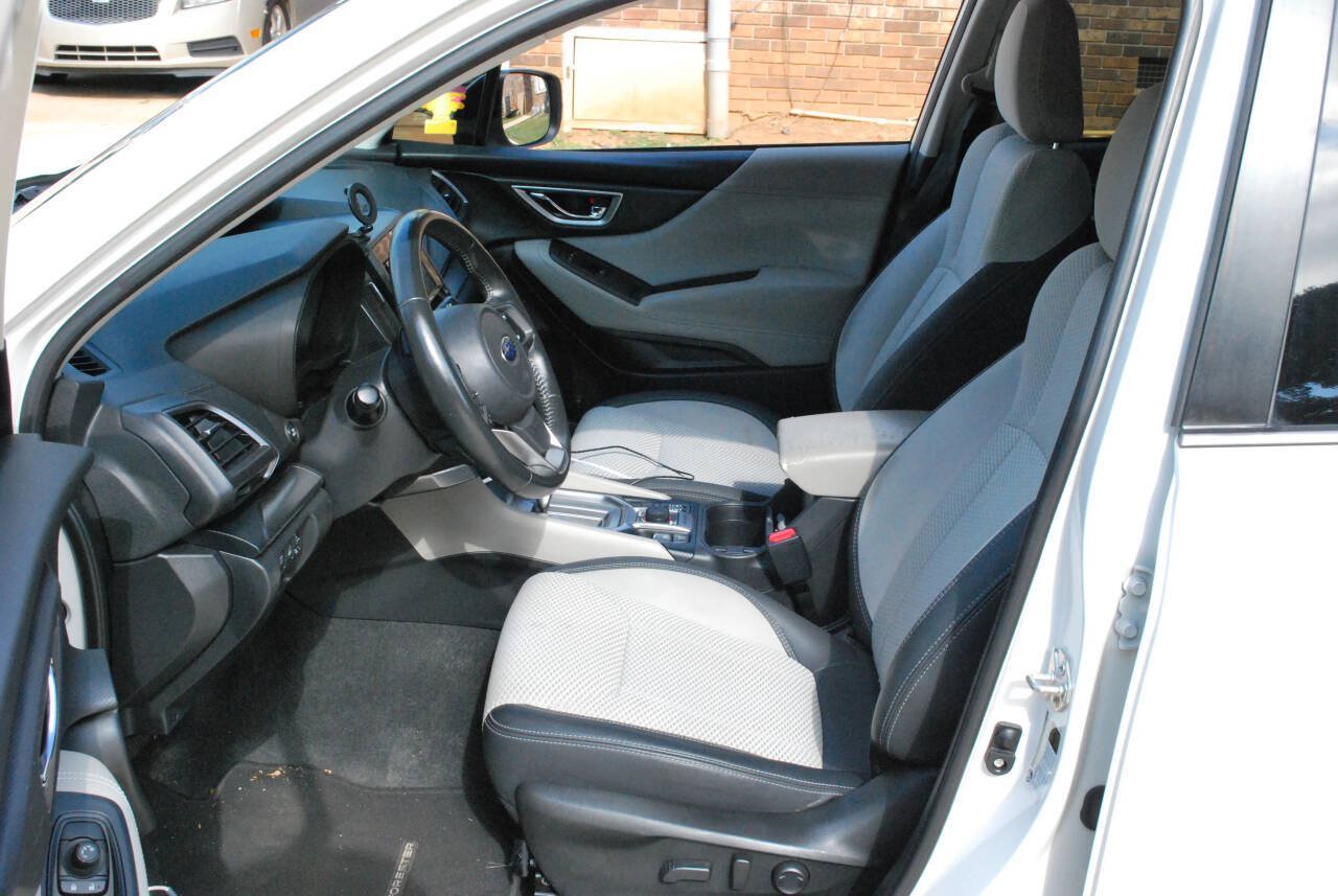 Used 2023 Subaru Forester Premium AWD/4WD image 16