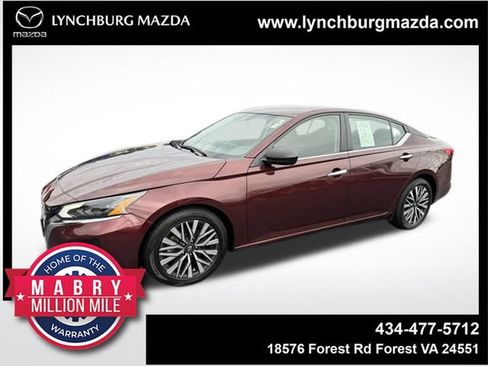 Used 2024 Nissan Altima 2.5 SV FWD image 1