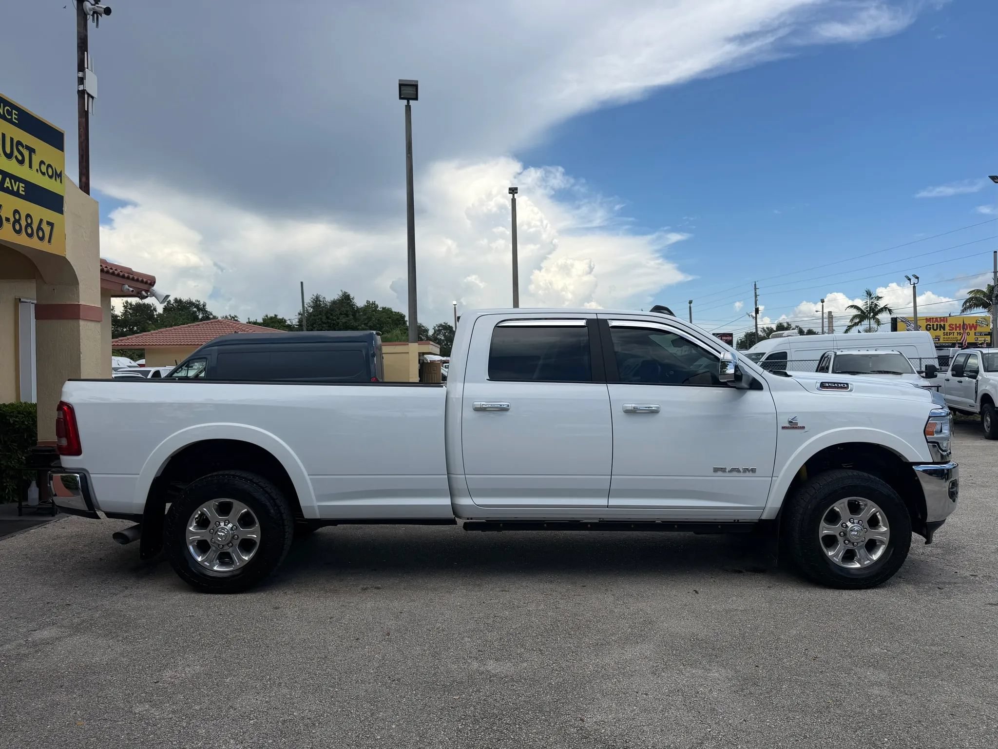 Used 2022 RAM 3500 Laramie AWD/4WD image 7