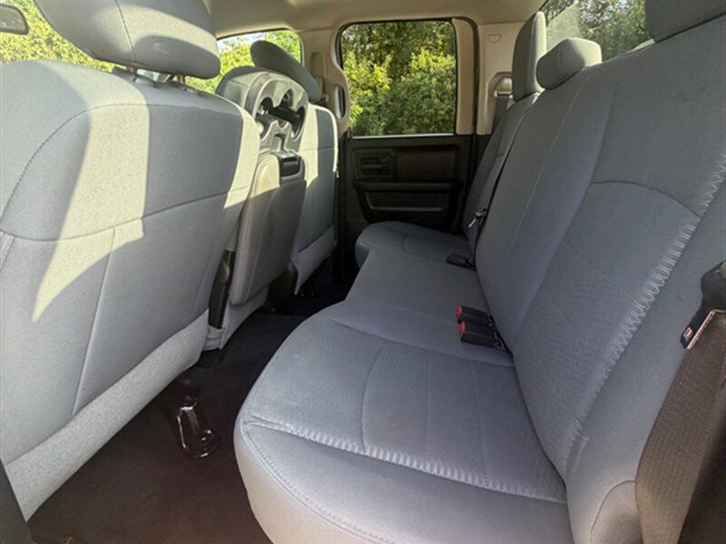 Used 2015 RAM 1500 Express AWD/4WD image 21