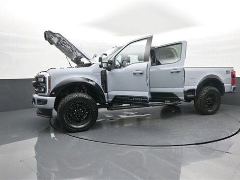 New 2026 Ford F250 Lariat w/ Black Appearance Package image 37
