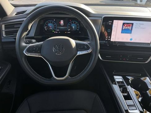Certified 2024 Volkswagen Atlas Cross Sport SE FWD image 15