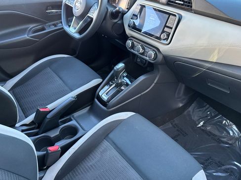 Used 2020 Nissan Versa SV image 31