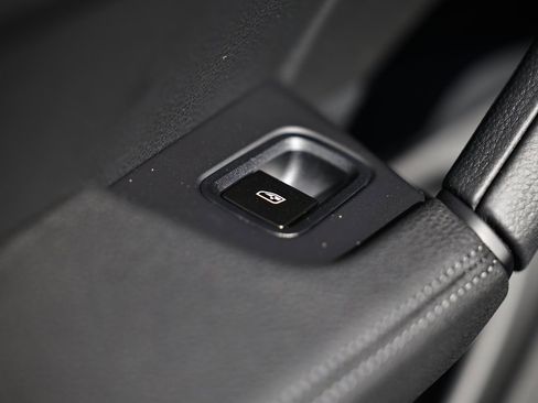 New 2026 Porsche Cayenne S image 28