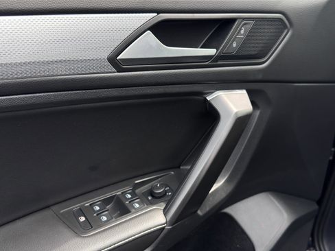 Used 2022 Volkswagen Tiguan S image 14