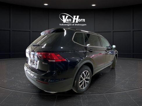 Used 2019 Volkswagen Tiguan SE w/ Panoramic Sunroof Package AWD/4WD image 7