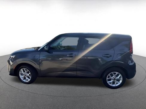 Used 2025 Kia Soul LX w/ LX Technology Package image 8