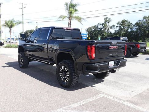 Used 2021 GMC Sierra 2500 Denali w/ Denali Black Diamond Edition AWD/4WD image 12