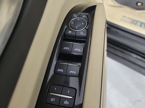 Certified 2024 Cadillac Escalade Premium Luxury AWD/4WD image 21