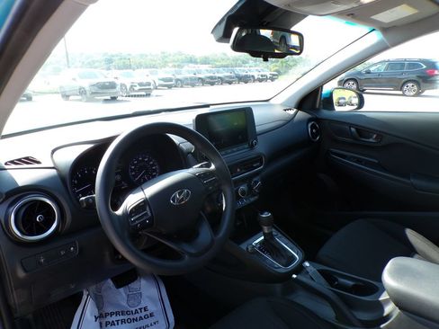 Certified 2022 Hyundai Kona SEL AWD/4WD image 11