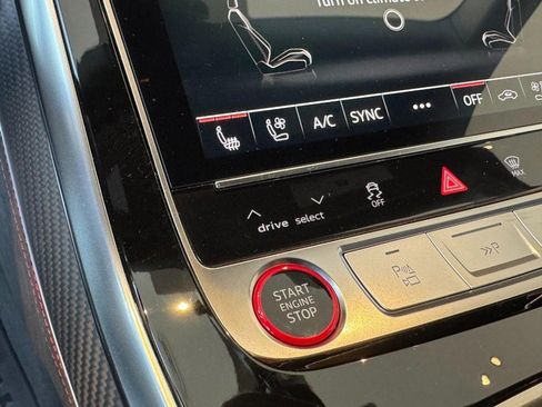 New 2025 Audi RS Q8 performance image 15