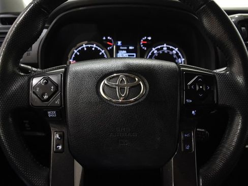 Used 2021 Toyota 4Runner TRD Off-Road AWD/4WD image 11