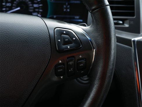 Used 2016 Lincoln MKS AWD image 18