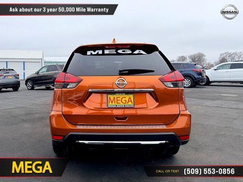 Used 2018 Nissan Rogue SL w/ Premium Package image 10