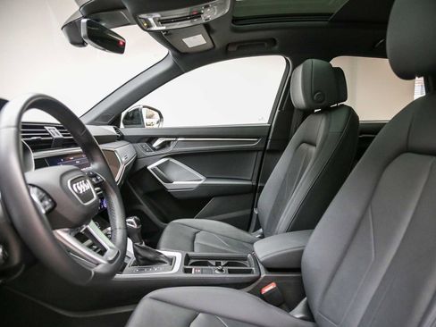 Used 2022 Audi Q3 2.0T Premium w/ Convenience Package AWD/4WD image 19