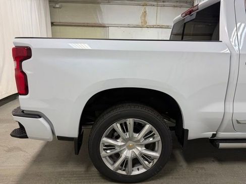 New 2026 Chevrolet Silverado 1500 High Country AWD/4WD image 6