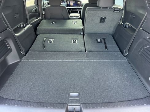 New 2026 Chevrolet Traverse LT w/ Midnight/Sport Edition image 16