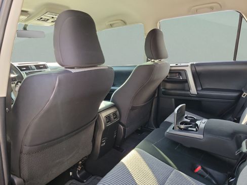 Used 2015 Toyota 4Runner SR5 RWD image 23