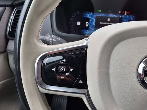 Certified 2023 Volvo XC90 B5 Plus AWD/4WD image 25