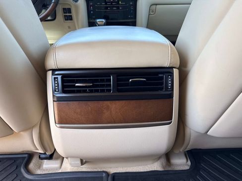 Used 2019 Lexus LX 570 4WD w/ Luxury Package image 15