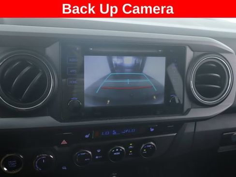 Used 2017 Toyota Tacoma SR5 AWD/4WD image 21
