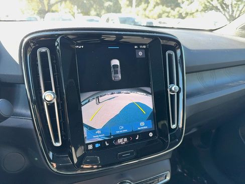 Certified 2023 Volvo C40 Recharge Core w/ Protection Package Premier image 22