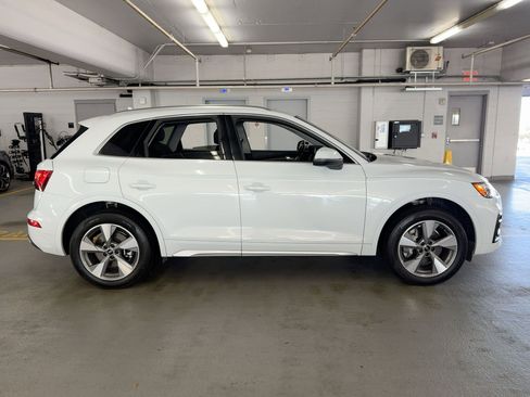 Used 2023 Audi Q5 2.0T Premium Plus w/ Premium Plus Package image 7