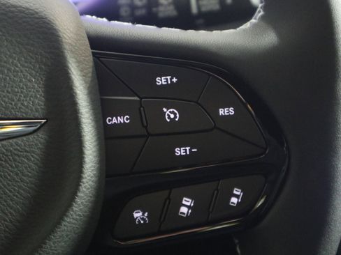 New 2026 Chrysler Pacifica Select image 31