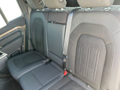 Used 2021 Land Rover Defender 110 X-Dynamic SE image 22