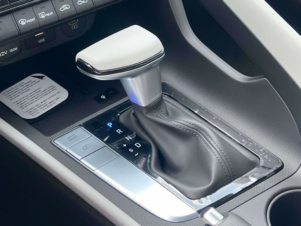 New 2026 Hyundai Elantra SEL Sport FWD image 28