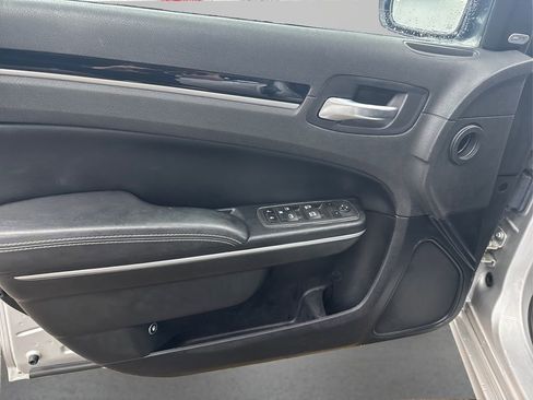 Used 2022 Chrysler 300 S image 23