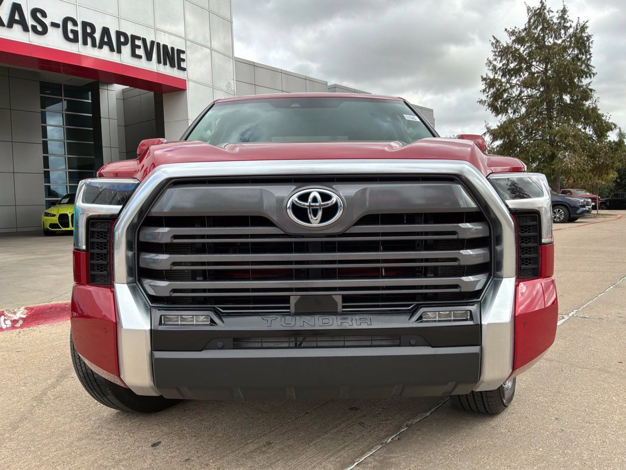 Used 2023 Toyota Tundra Limited w/ Power Package AWD/4WD image 3