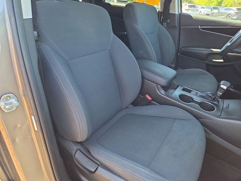 Used 2019 Kia Sorento AWD image 17