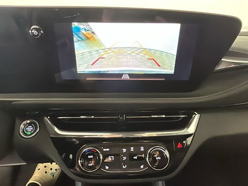 Used 2024 Buick Envista Sport Touring w/ Convenience I Package FWD image 29