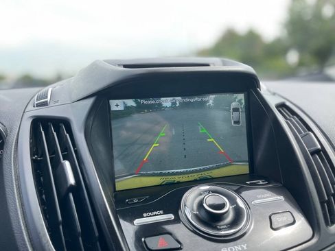 Used 2017 Ford Escape Titanium FWD image 12