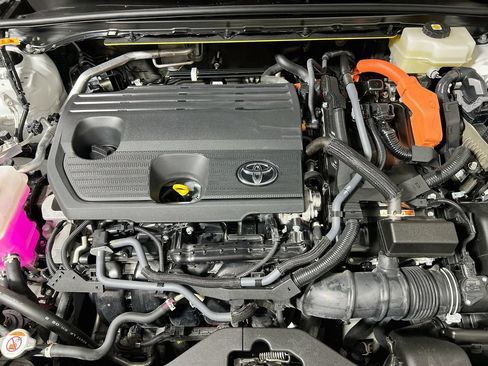 Certified 2025 Toyota Crown Signia AWD/4WD image 26