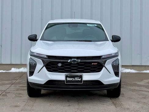 Used 2024 Chevrolet Trax RS w/ Driver Confidence Package image 9