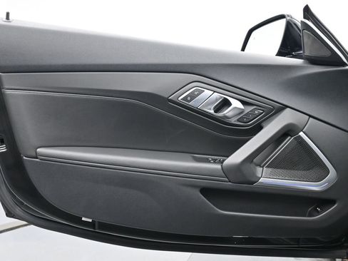 Used 2019 BMW Z4 sDrive30i w/ M Sport Package image 11