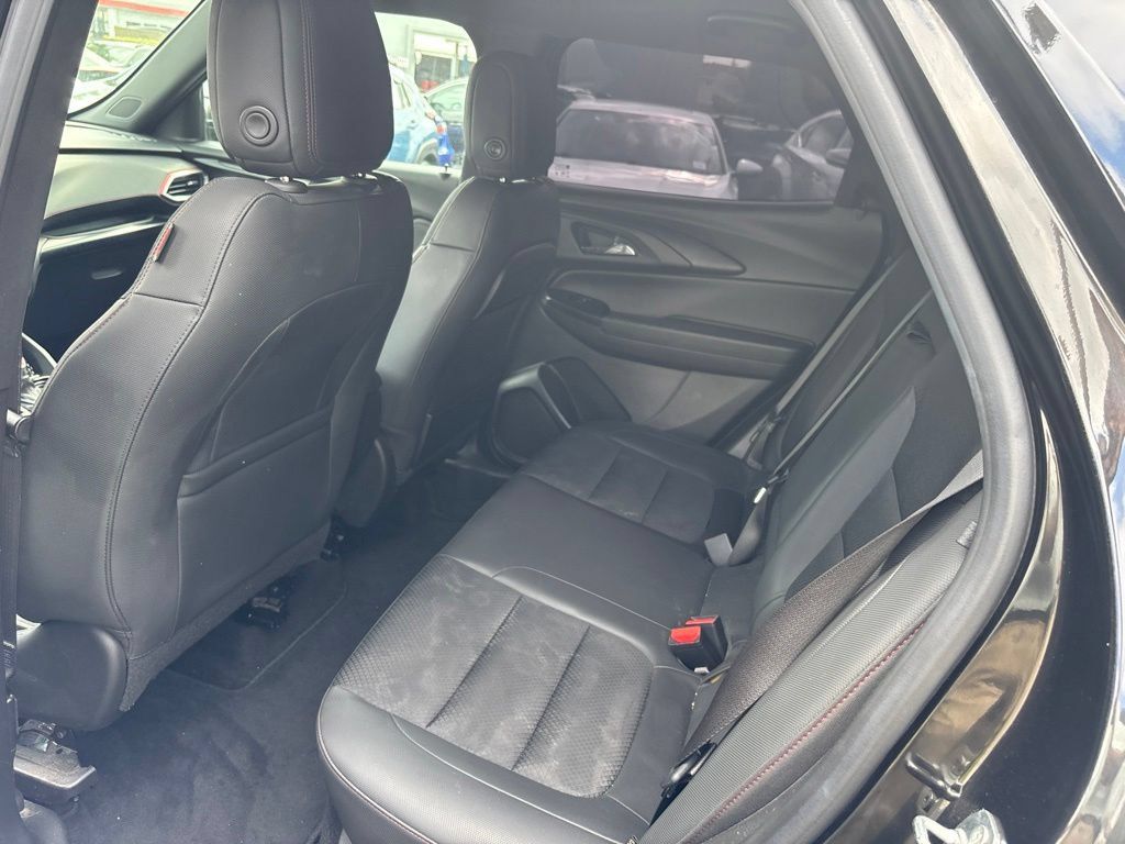 Used 2023 Chevrolet TrailBlazer RS FWD image 8