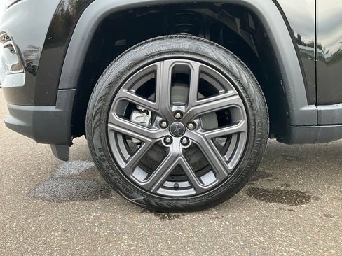 New 2026 Jeep Compass Limited w/ Sun, Sound & Navigation Group AWD/4WD image 34