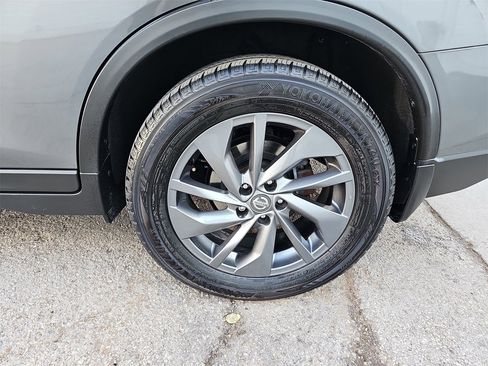 Used 2016 Nissan Rogue SL w/ SL Premium Package image 34