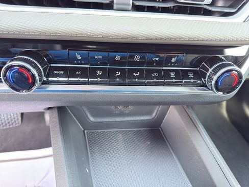 New 2026 Chevrolet Equinox LT w/ Convenience Package II image 14