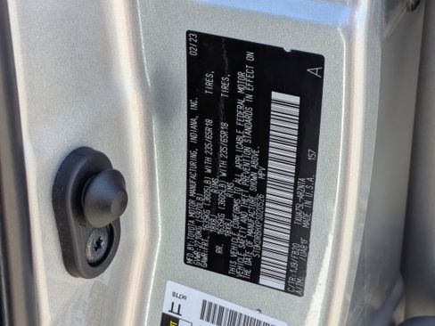 Used 2023 Toyota Highlander L image 31