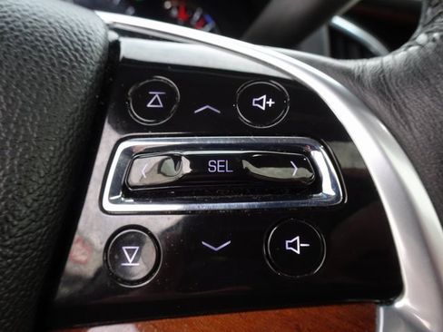 Used 2017 Cadillac Escalade Premium Luxury image 30