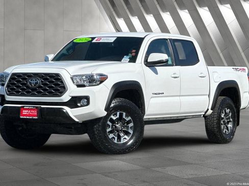 Certified 2020 Toyota Tacoma TRD Off-Road w/ Technology Package AWD/4WD image 1