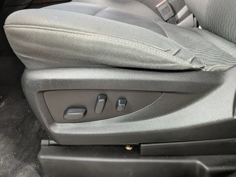 Used 2019 GMC Yukon XL SLE w/ SLE Value Package AWD/4WD image 15