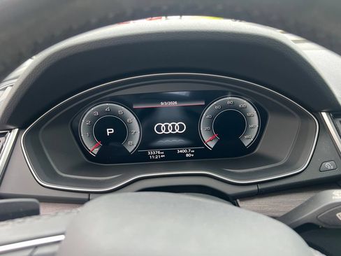 Used 2023 Audi Q5 2.0T Premium Plus w/ Premium Plus Package AWD/4WD image 2