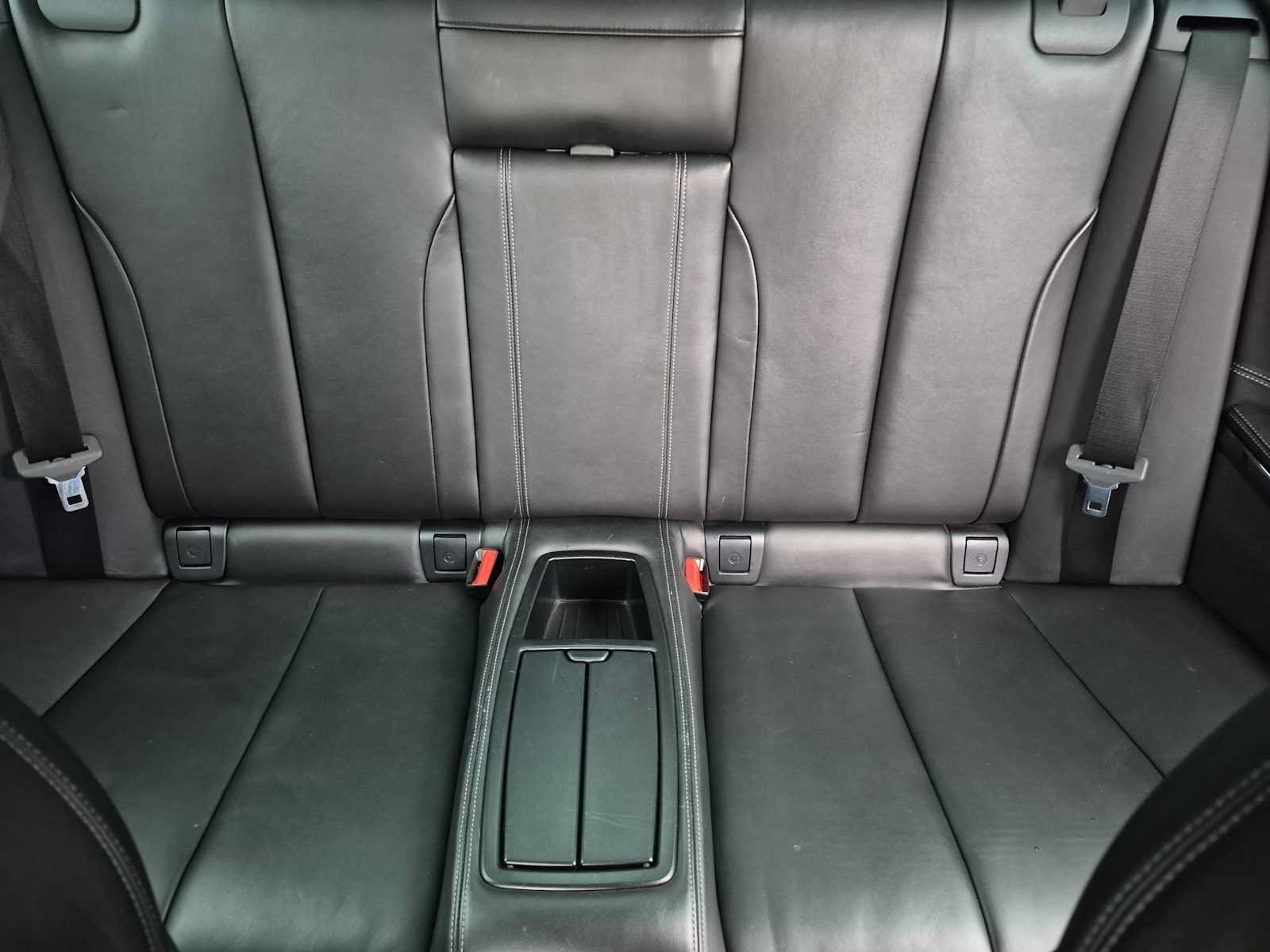 Used 2018 BMW M4 Convertible RWD image 18