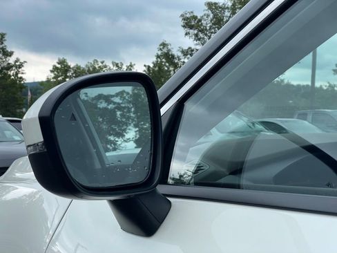 Certified 2023 Nissan Rogue SV image 28